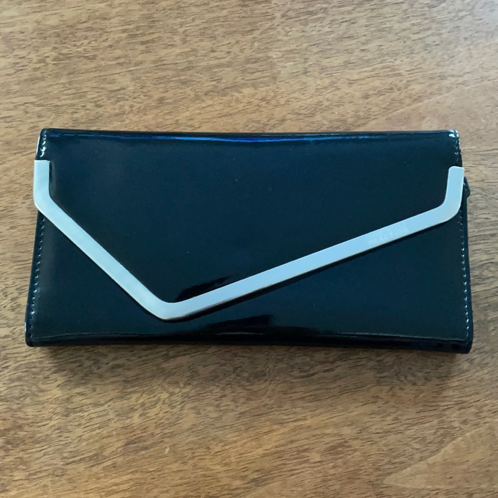 Kenneth Cole Reaction clutch